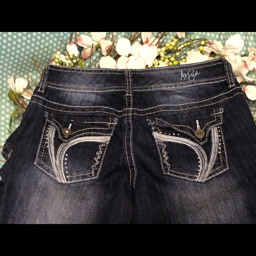 Ariya Jeans